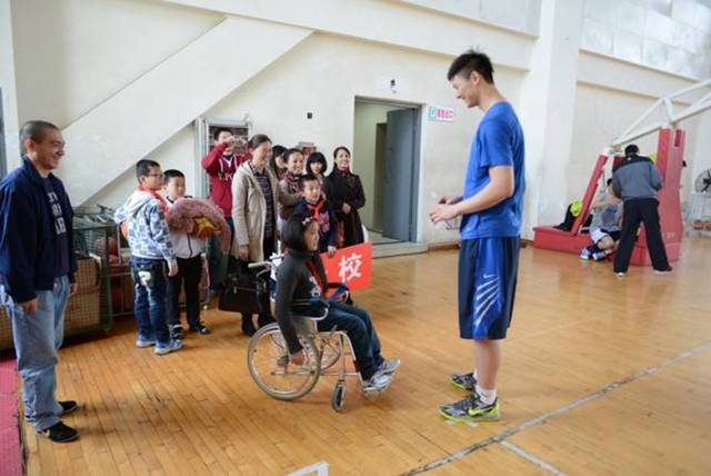 略思考和眼 略思考和眼