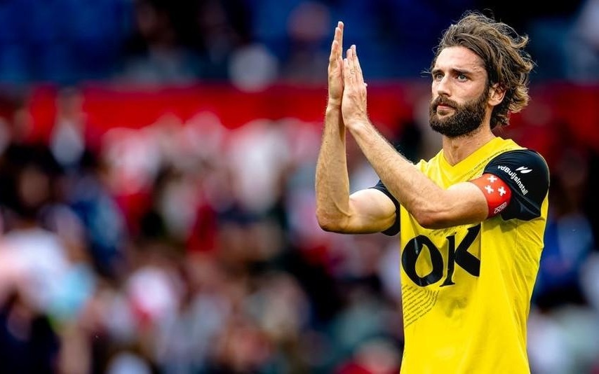 中占据主动 中占据主动