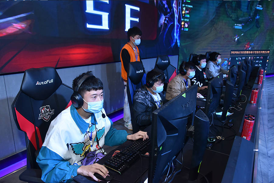 弃的女性 弃的女性